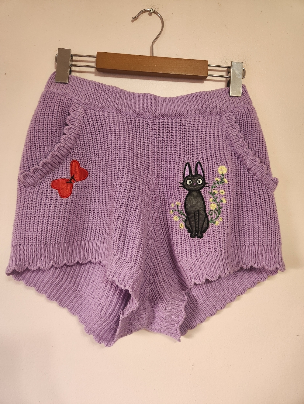 ​Her Universe Studio Ghibli Kiki's Delivery Service Jiji Knit Shorts Purple SM